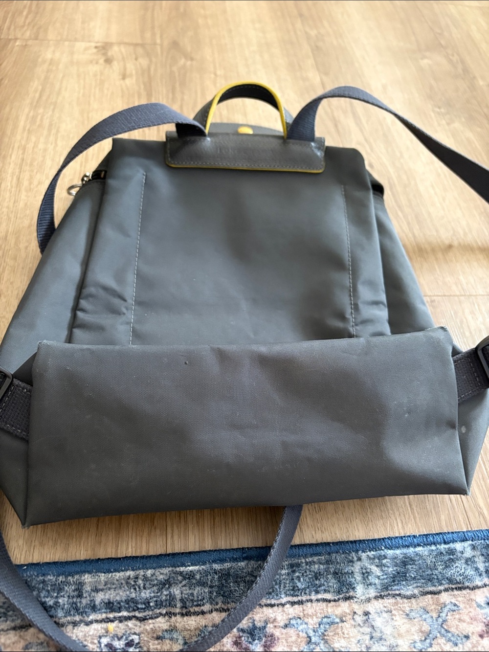 Preloved Longchamp backpack - Picture 8 of 8